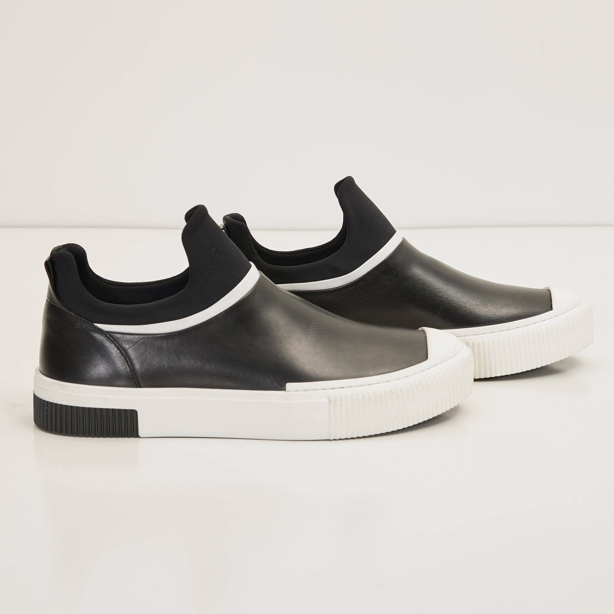 N° D2166T Leather & Neoprene skate slip ons - BLACK