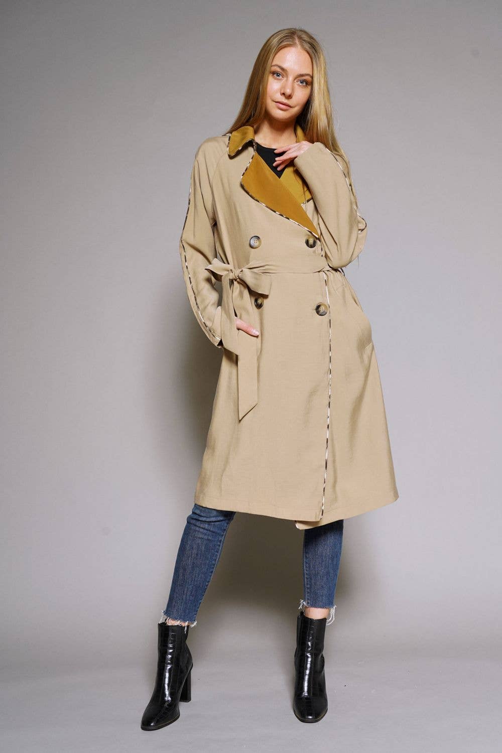 19676 Trench Coat