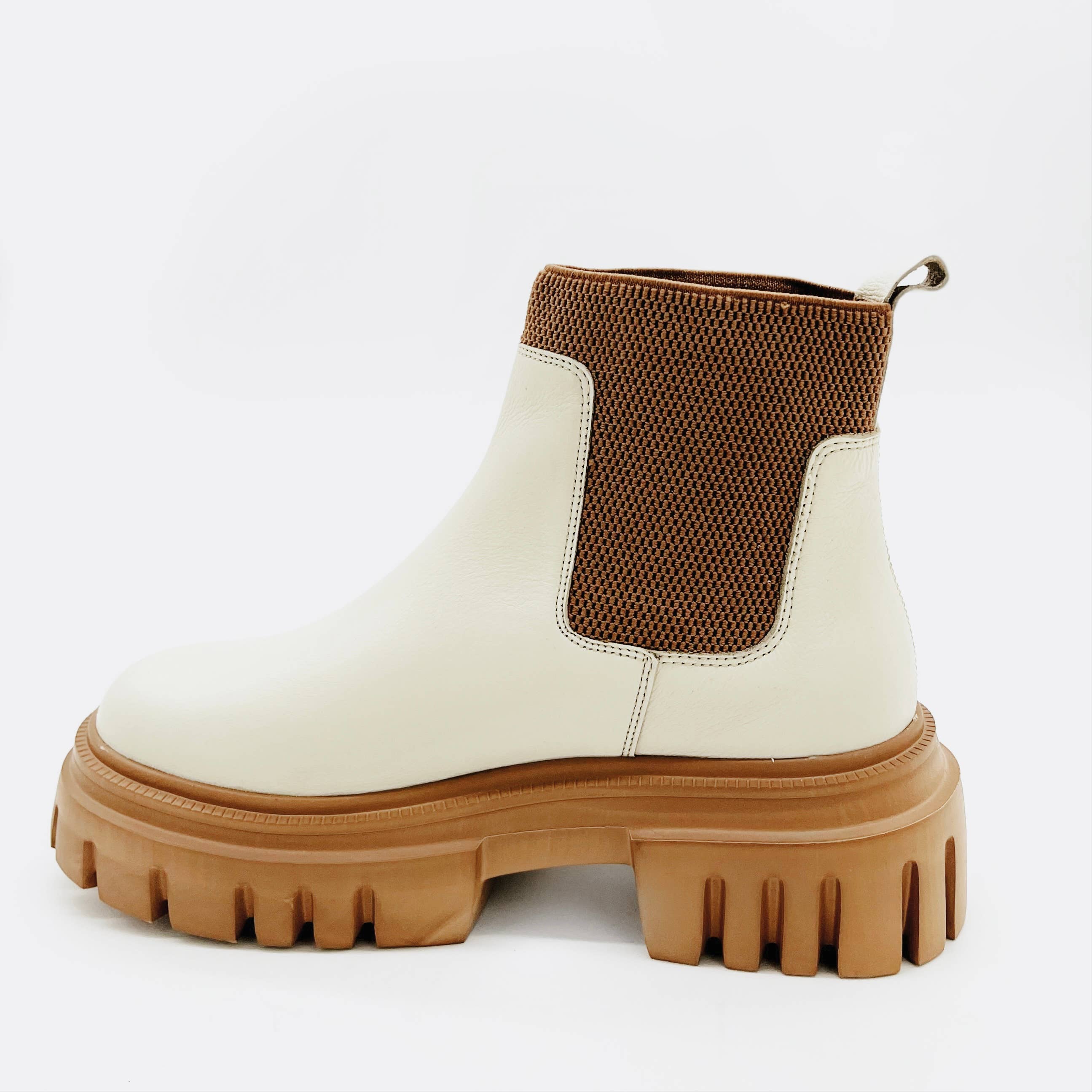 Agora platform chelsea boots off white leather women's shoes