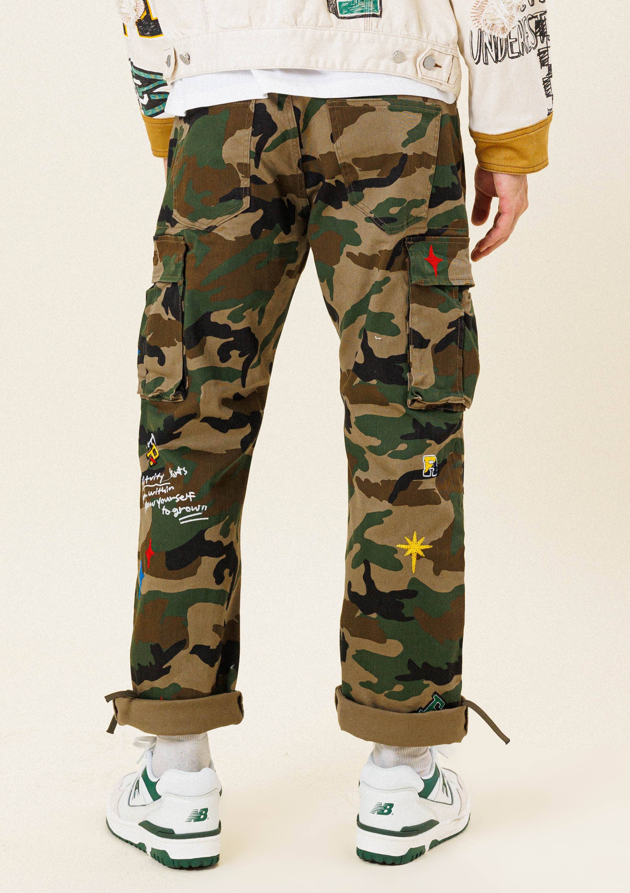 ALL OVER EMBROIDERE  LOOSE FIT CARGO  PANTS