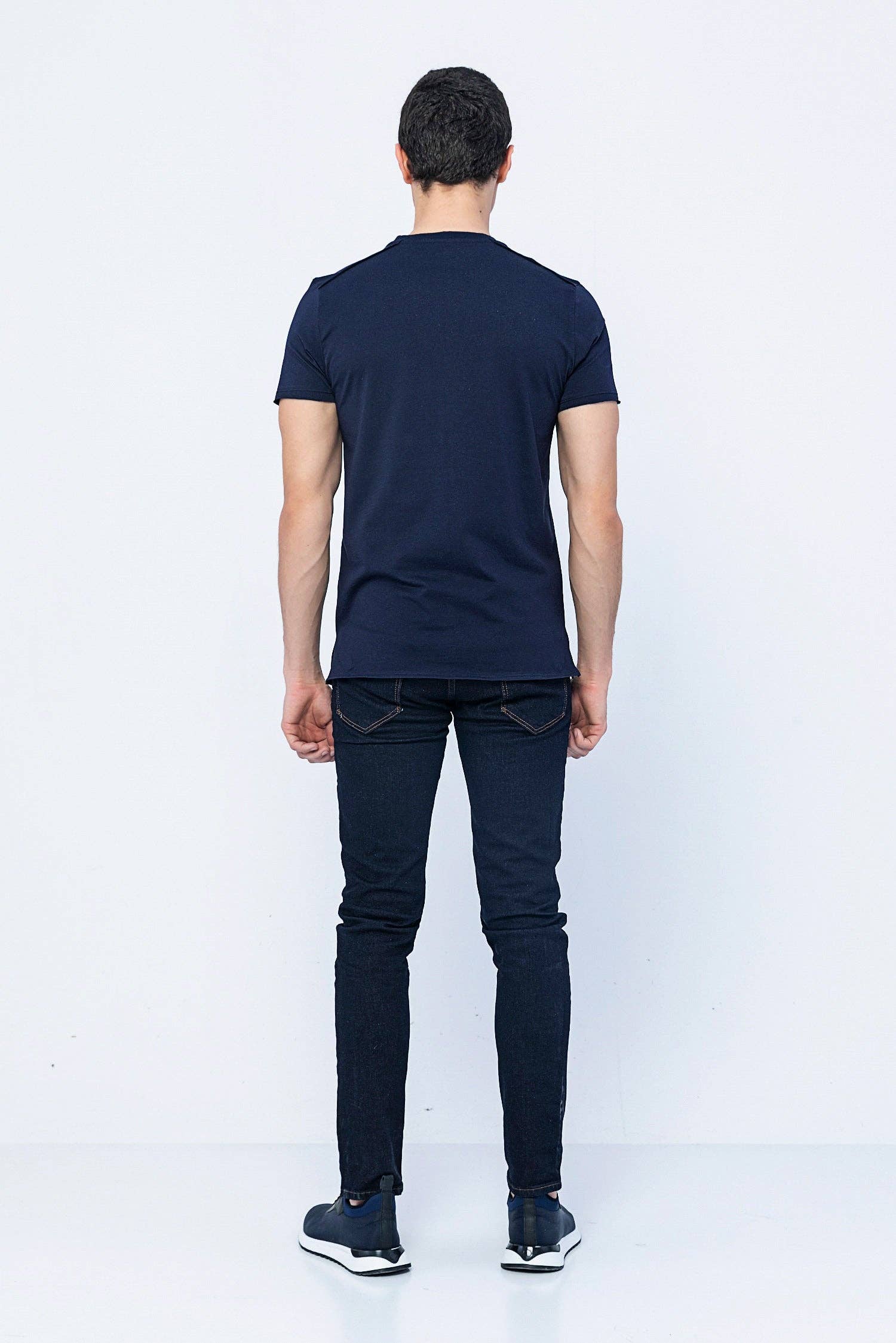 8200 BLACK IRIS T-SHIRT