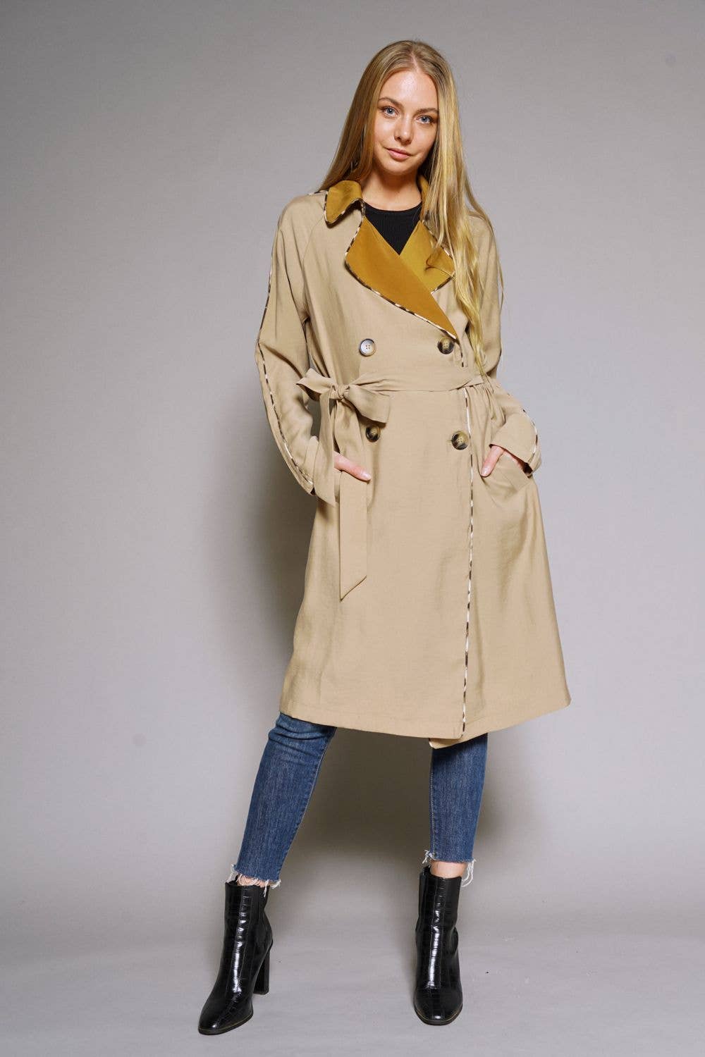 19676 Trench Coat