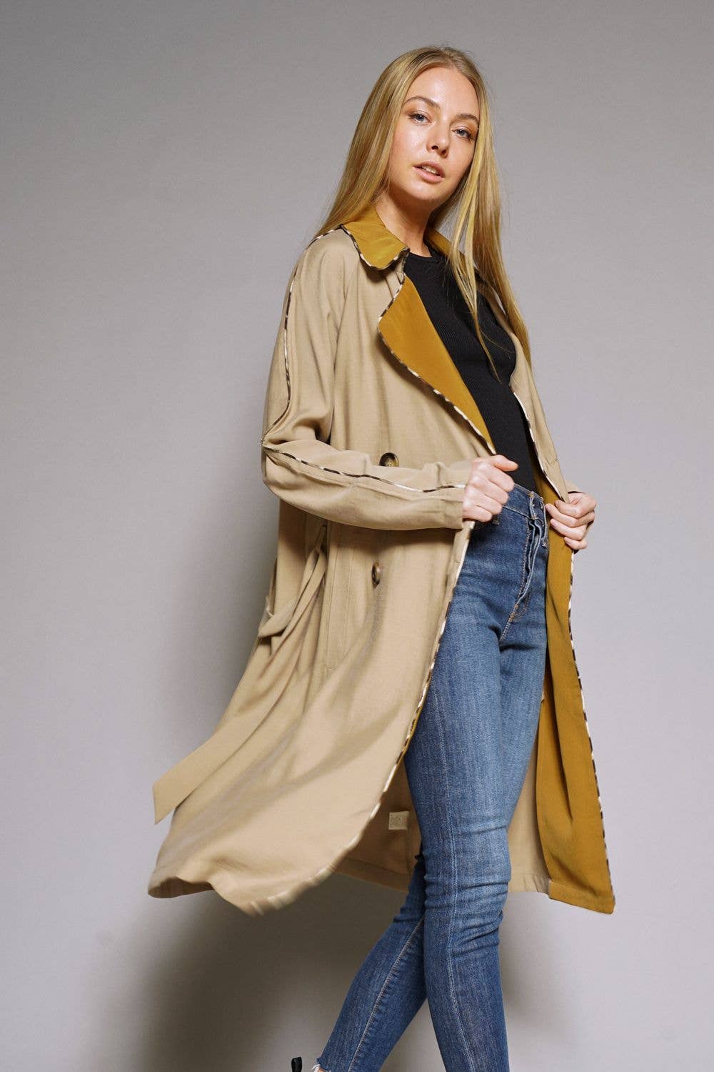 19676 Trench Coat