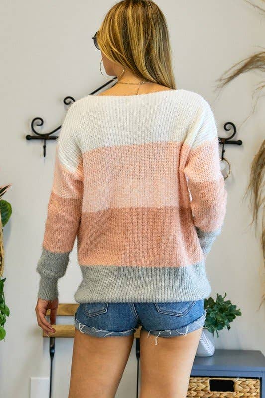 CESW2197 - COLOR BLOCK FUZZY KNIT SWEATER