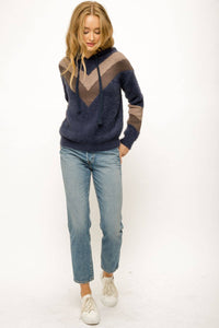 19651 Sweater Hoodie