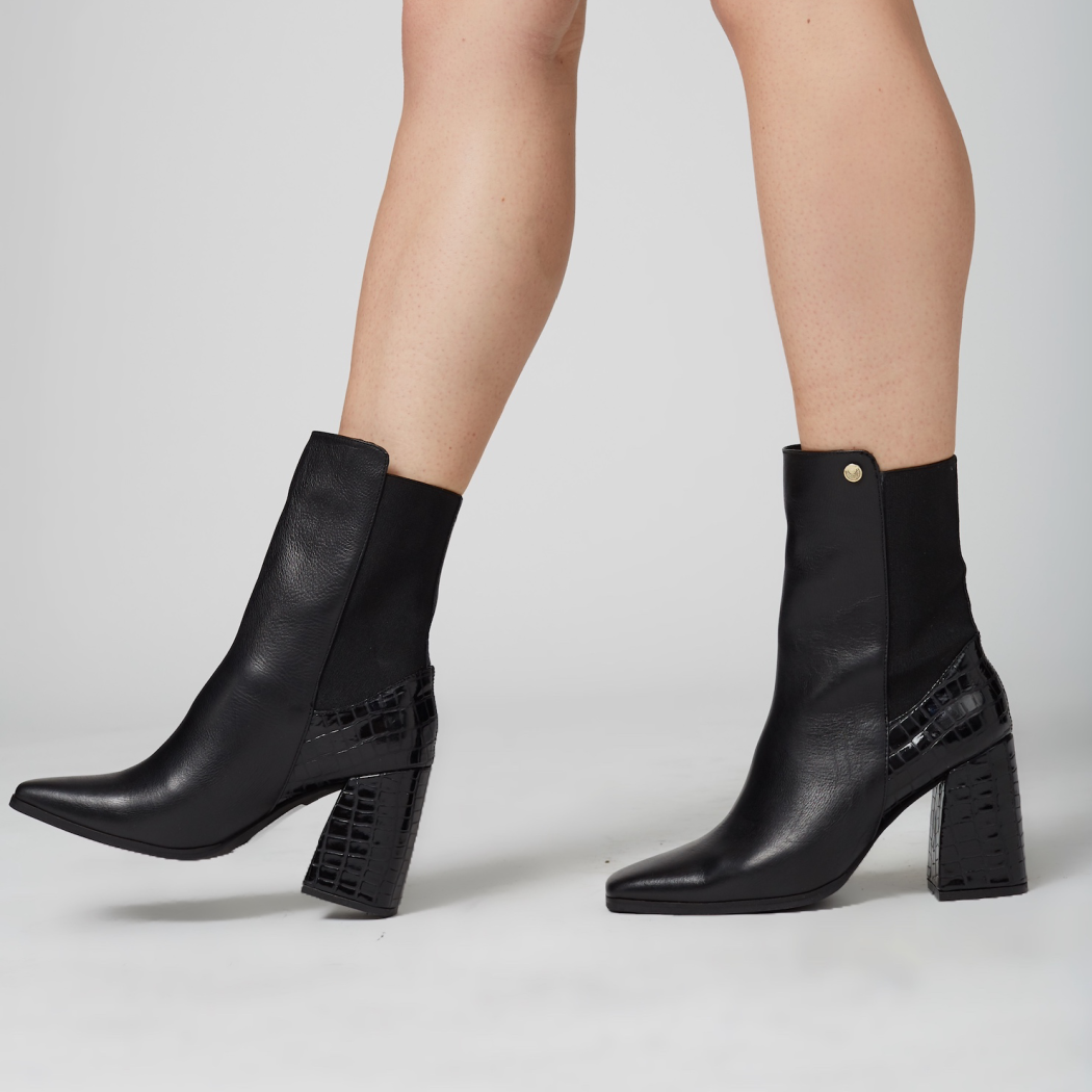 Florence booties in black leather